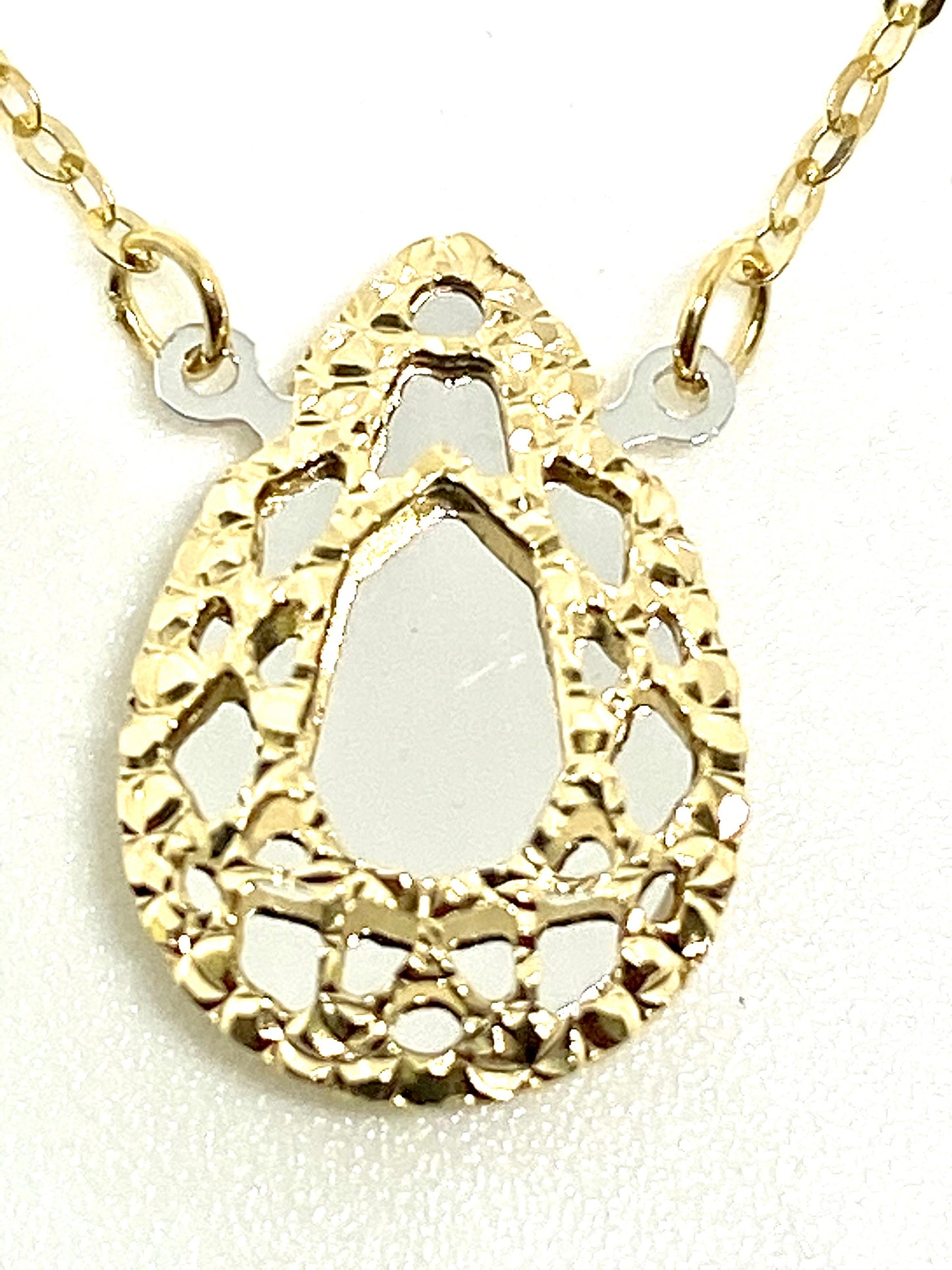 Yellow Gold Diamond Cut Pear Shaped Pendant Chain Necklace