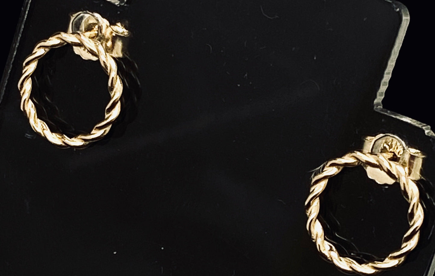 Yellow Gold Twisted Open Circle Round Pushback Stud Earrings