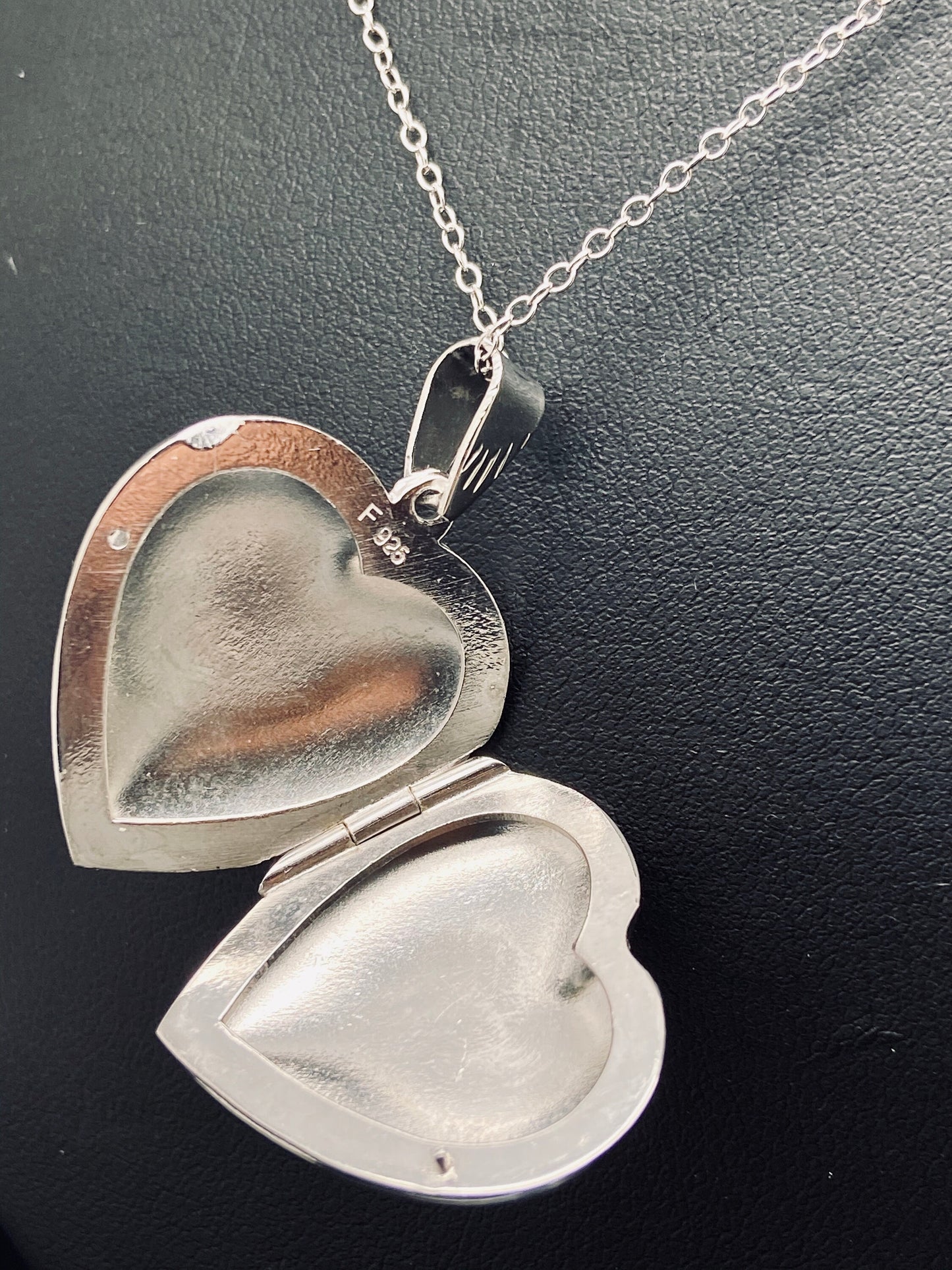 Etched Heart Locket Pendant Chain Necklace