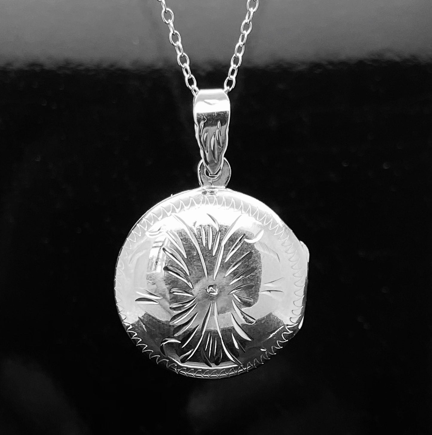 Etched Round Locket Pendant Chain Necklace