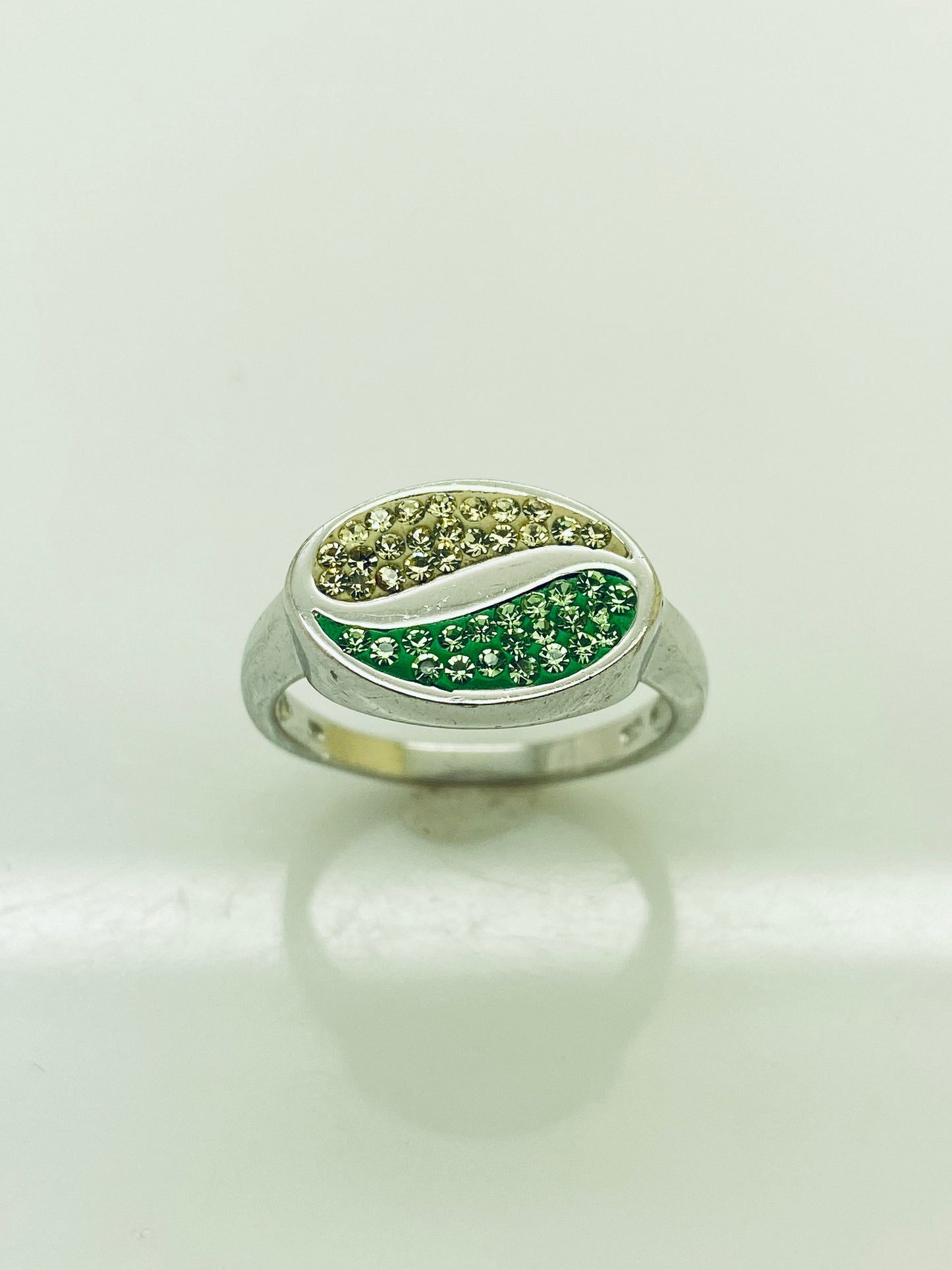 Inlay Oval Cocktail Ring