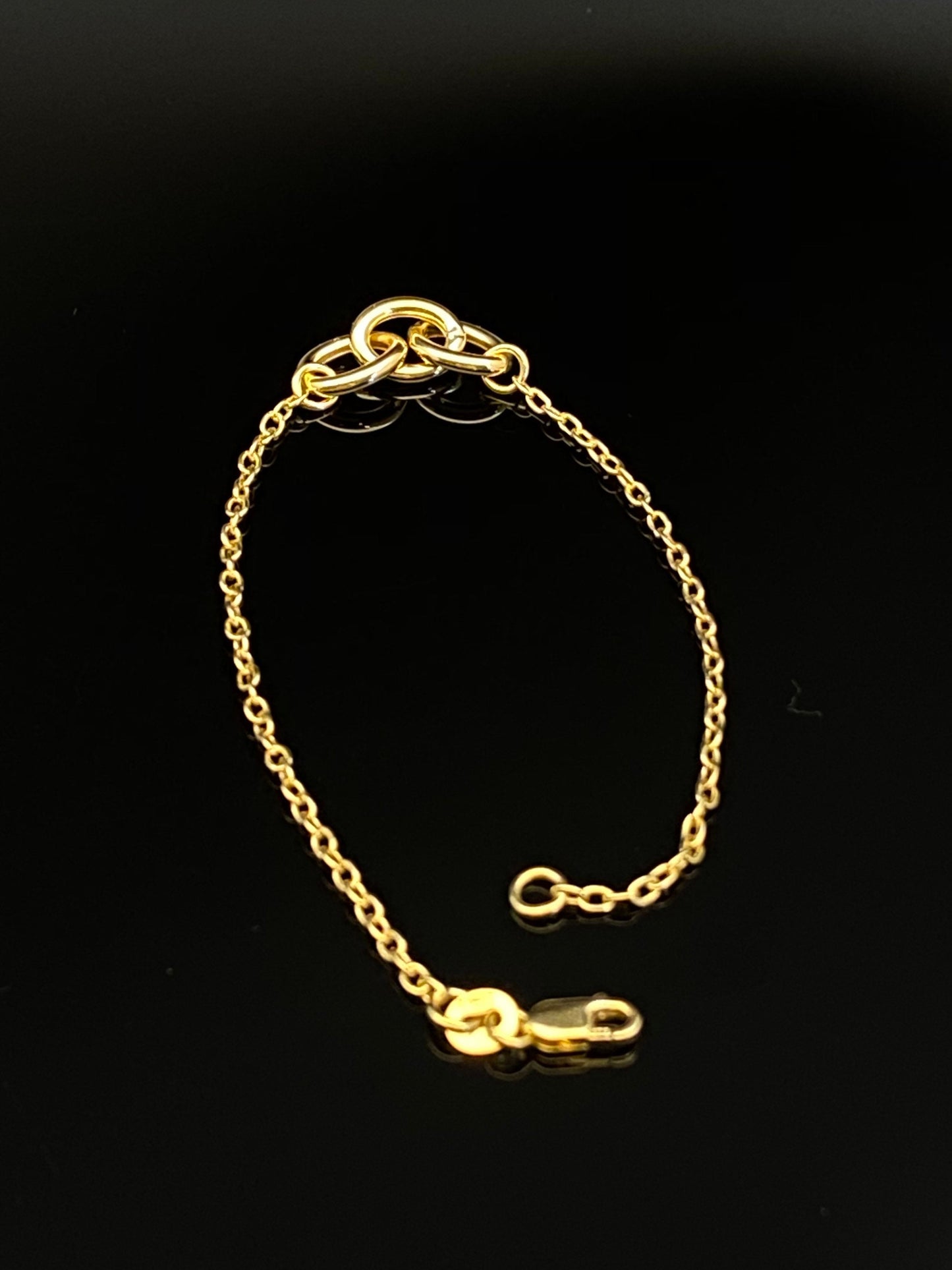 Yellow Gold 3 Interlocking Oval Rolo Link Bracelet