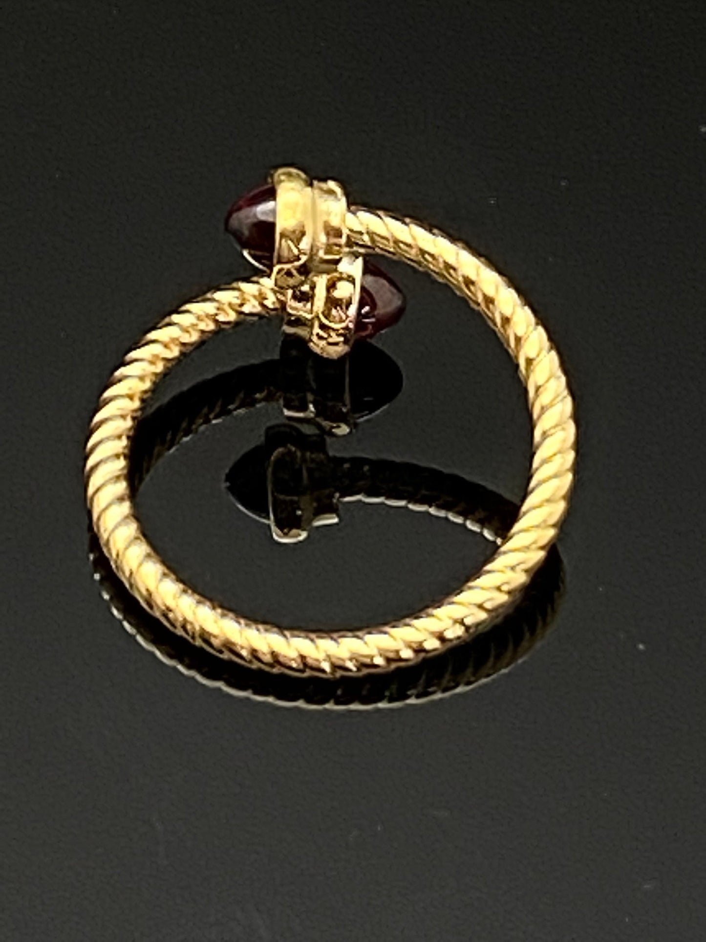 Yellow Gold Round Cut Red Garnet Bypass Cable Cocktail Ring